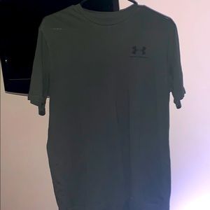 Men’s green shirt